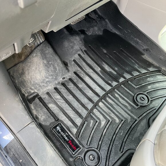 WeatherTech FloorLiner for 2013-2020 Toyota Sienna - Full Set, Black - Picture 7 of 9